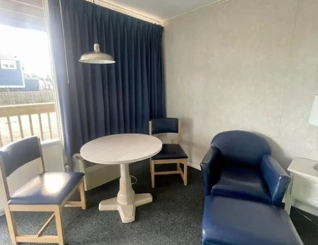 The Breezeway Motel & Resturant