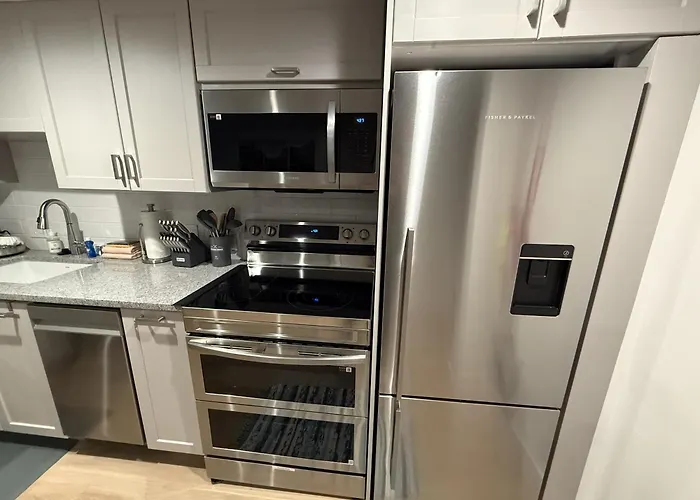 Yosemite West Retreat B105