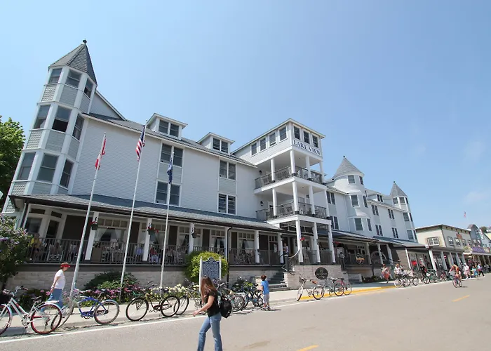 Lake View Hotel