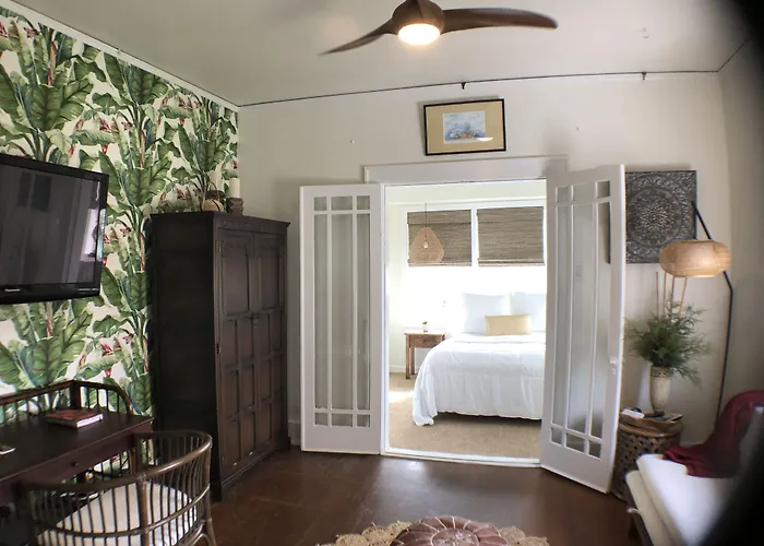 Avenue O Bed And Breakfast