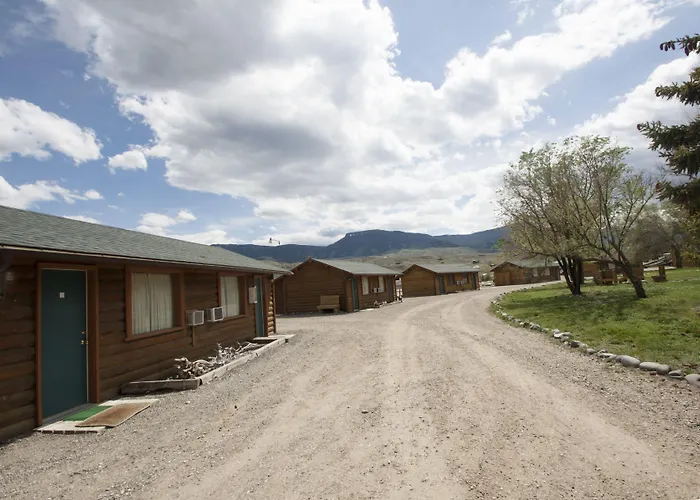 Yellowstone Valley Inn