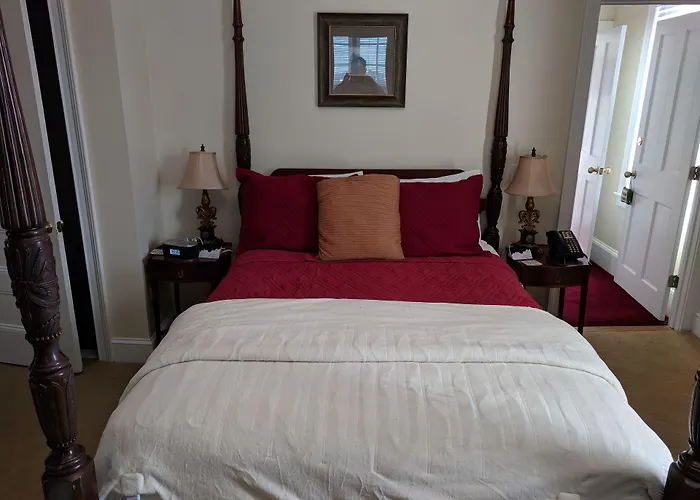 Almondy Inn Bed & Breakfast