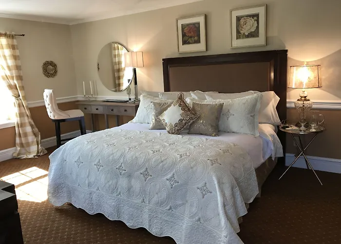 Inn On The Square, An Ascend Collection Hotel