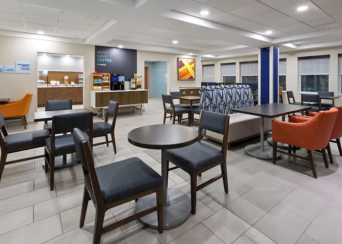 Holiday Inn Express Hotel & Suites Freeport By Ihg