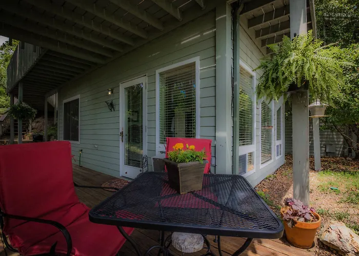 Beaver Lake Cottages