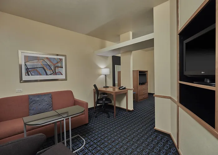 Fairfield Inn & Suites Burlington