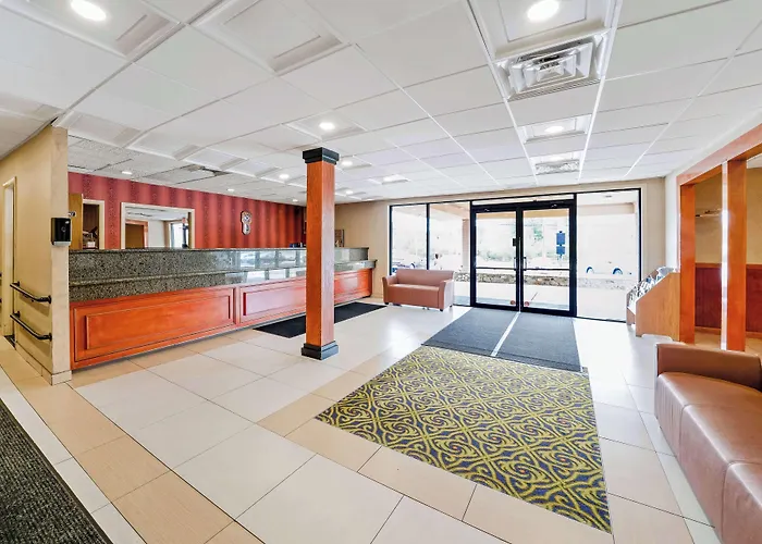Americas Best Value Inn Foxboro