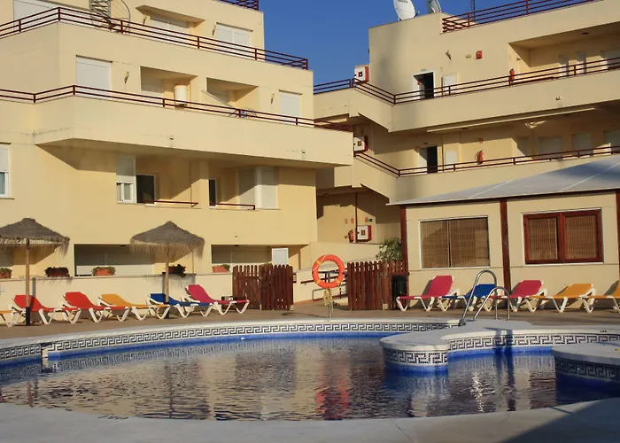 Apartamentos Inma Mayor en primera línea de playa, con Parking y Piscina