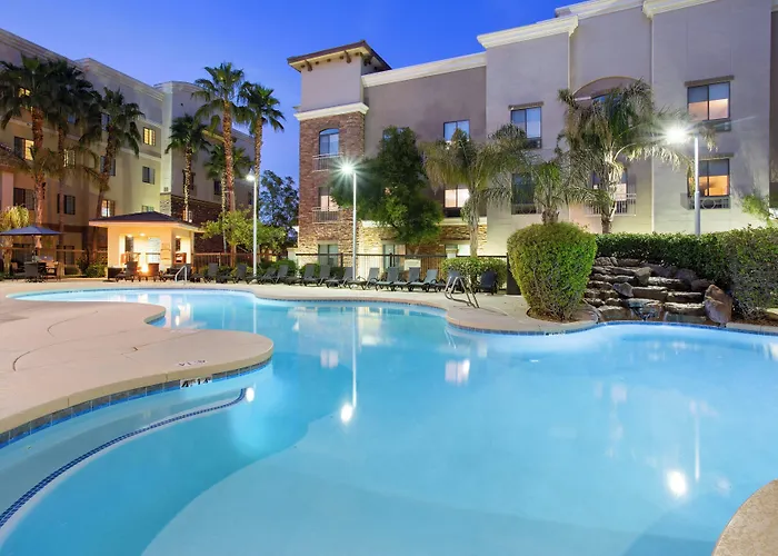 Holiday Inn Express & Suites Phoenix Glendale Dist By Ihg