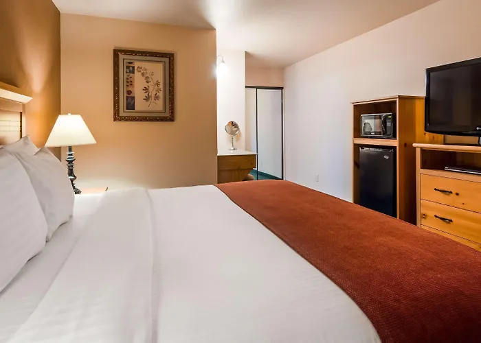 Best Western Plus Hartford Lodge