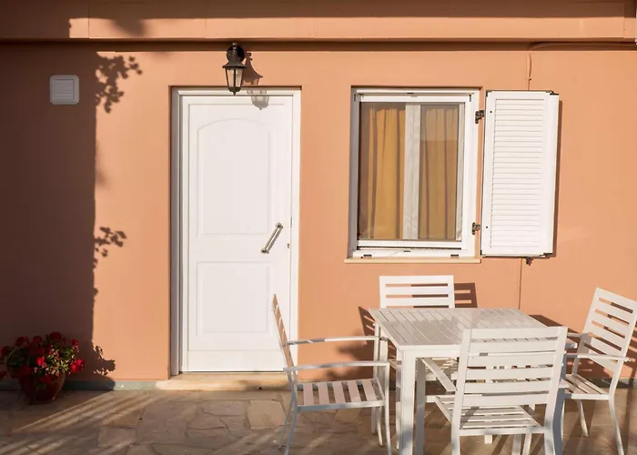 Petritos Rooms And Studios