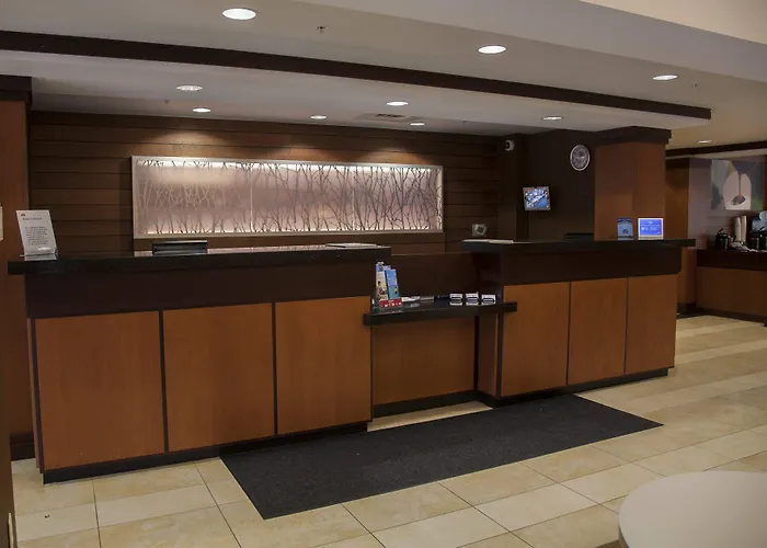 Fairfield Inn & Suites Bedford