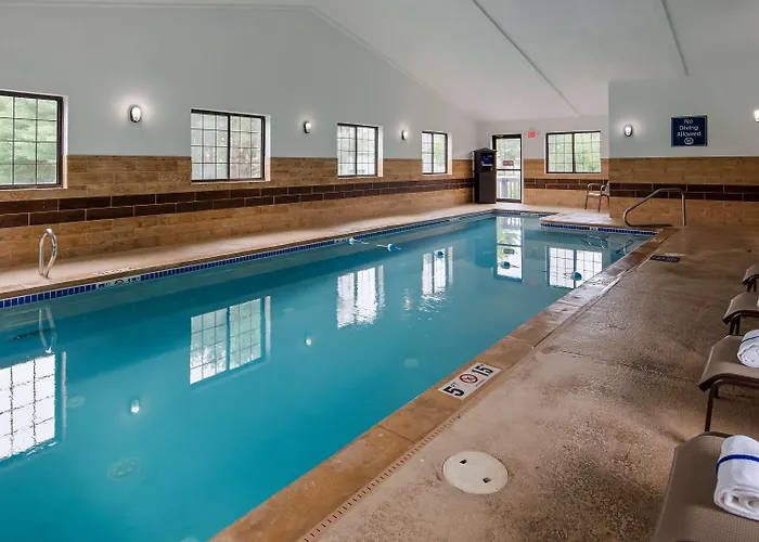 Best Western Hampshire Inn & Suites