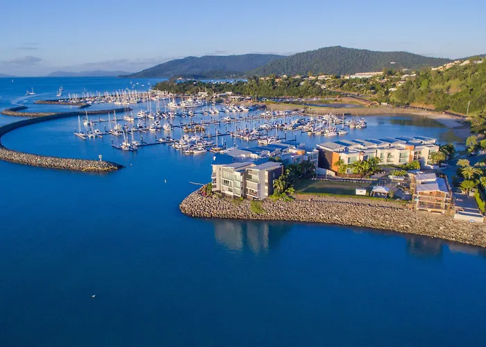 Peninsula Airlie Beach
