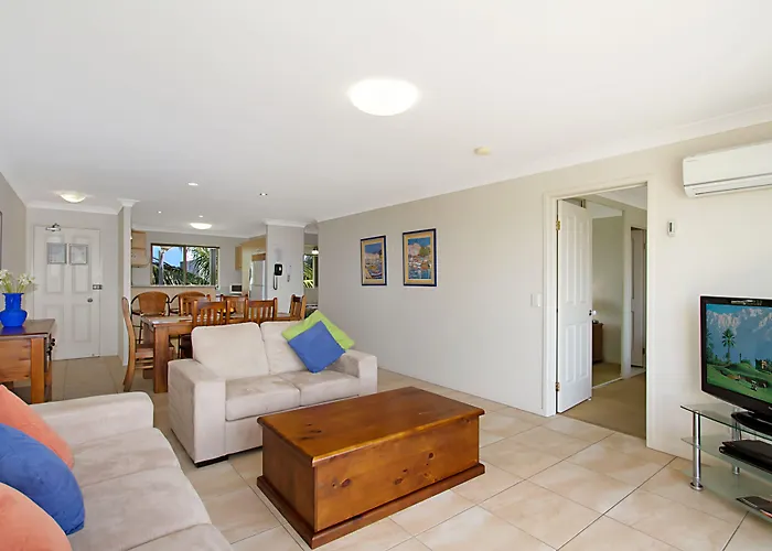 Golden Riviera Absolute Beachfront Resort