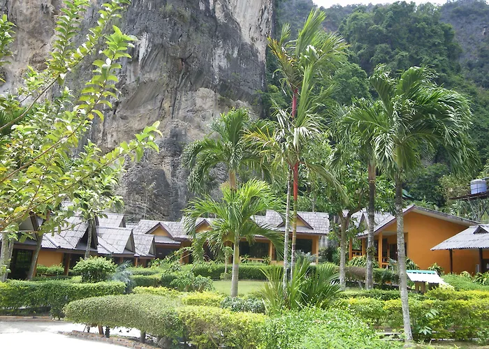 Diamond Cave Resort