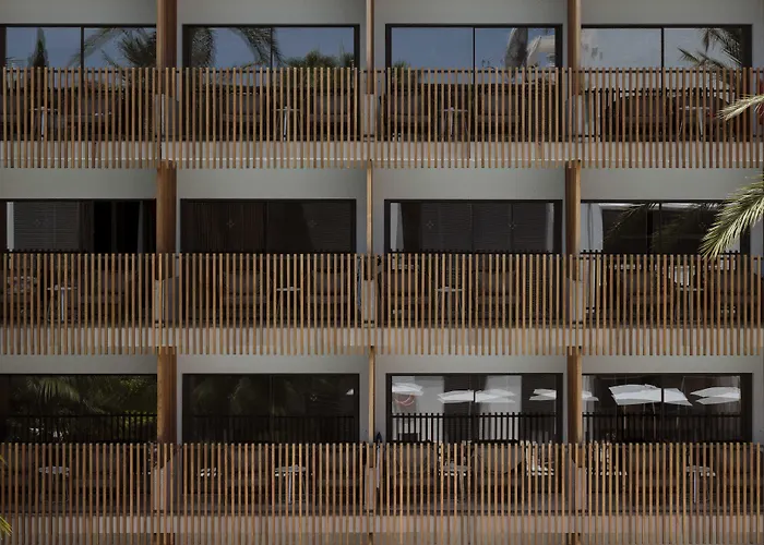 Las Gaviotas Suites Hotel&Spa
