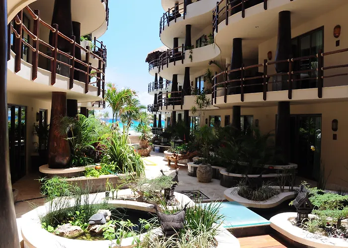 El Taj Oceanfront And Beachside Condo Hotel