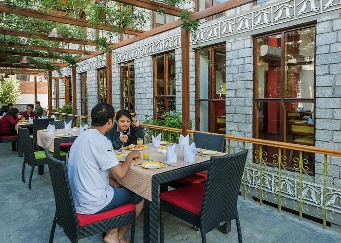 Honeymoon Inn Manali