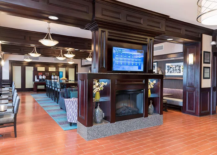 Hampton Inn Detroit Roseville
