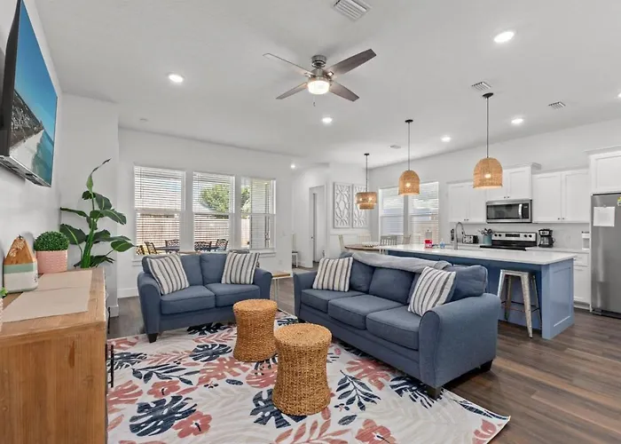 Laid-Back - Private Pool, 4 Min Walk To Beach, Close To 30A, Free Daily Activities