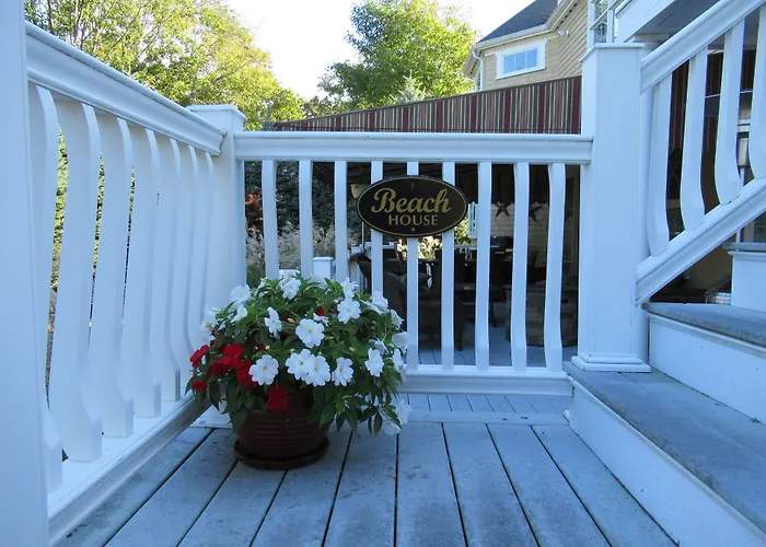 Falmouth Heights Motor Lodge