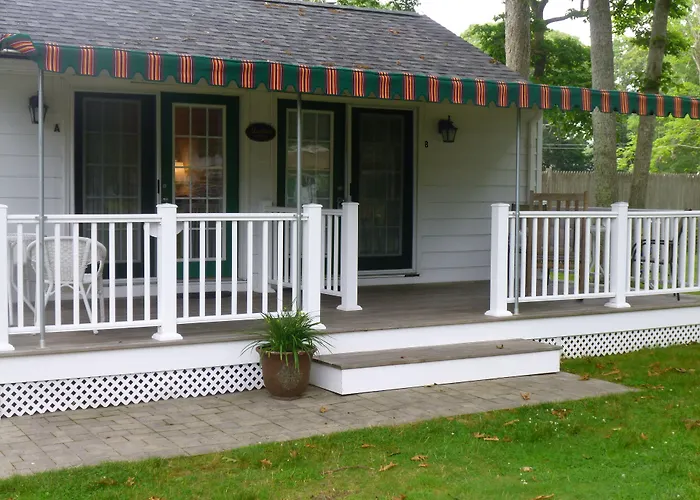 Falmouth Heights Motor Lodge