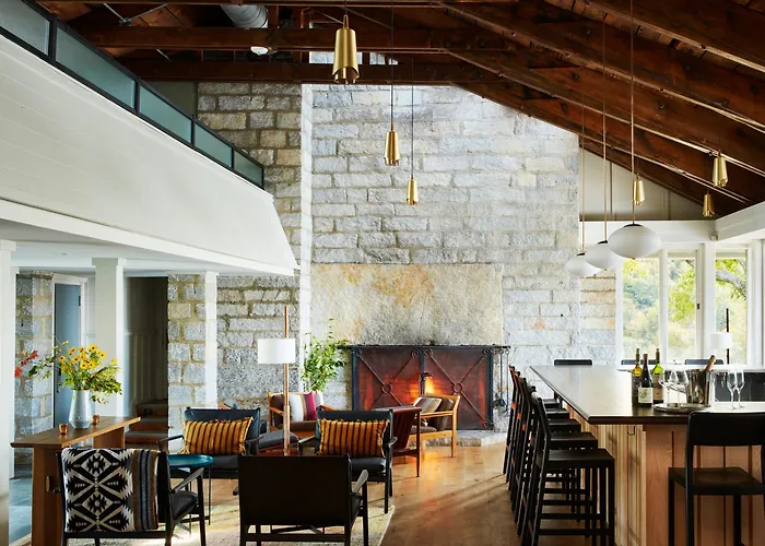 Skyline Lodge