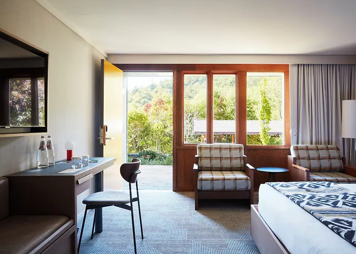 Skyline Lodge