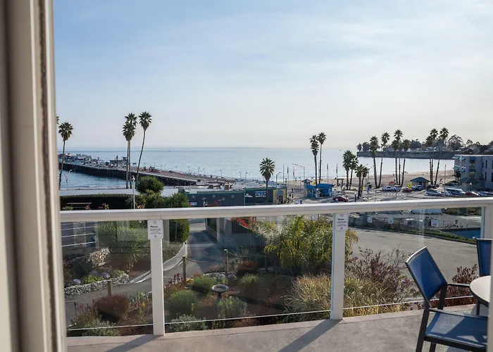 Beach Street Inn And Suites
