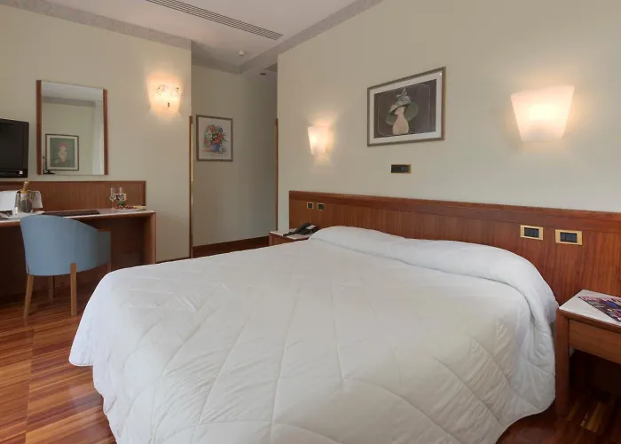 Palace Hotel Civitanova - stazione, centro città e mare