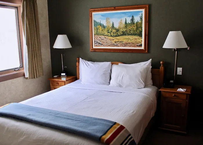 Sunnyside Resort And Lodge