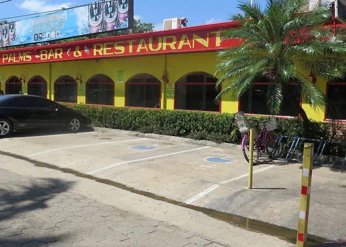 Hotel Coco Palms