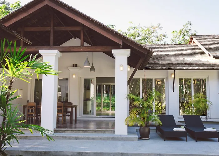 Koyao Bay Pavilions - Beach Resort And Pool Villas