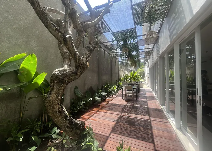 Crystalkuta Hotel - Bali