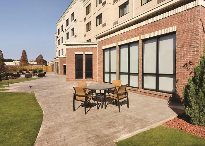 Courtyard By Marriott Salisbury