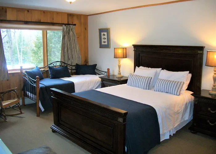 Garnet Hill Lodge