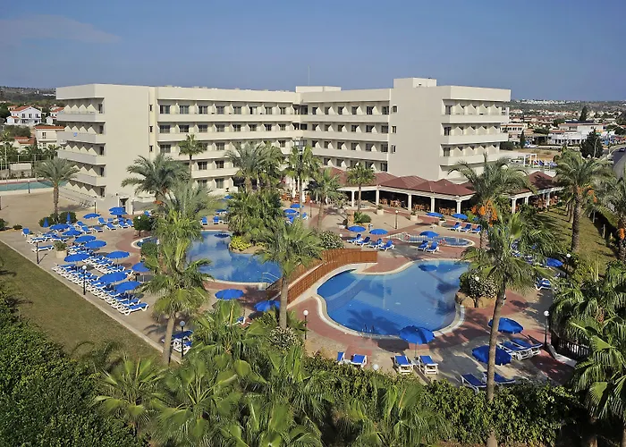 Nissiana Hotel & Bungalows