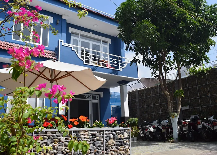 Orson Hotel & Resort Private Beach Con Dao - Snorkeling Turtle Release Tour