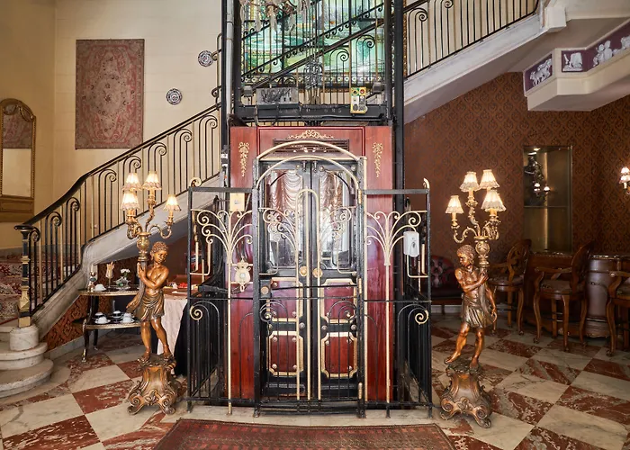 Le Metropole Luxury Heritage Hotel Since 1902 By Paradise Inn Group