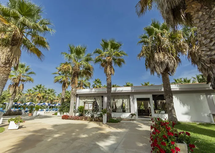 Prince Franklyn Hotel
