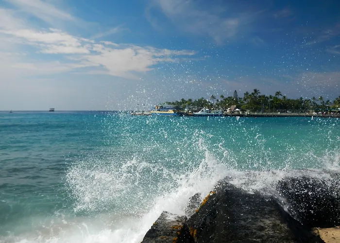 Holiday Inn Express & Suites Kailua-Kona By Ihg