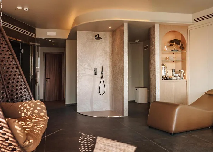 Visionair Suites & Spa