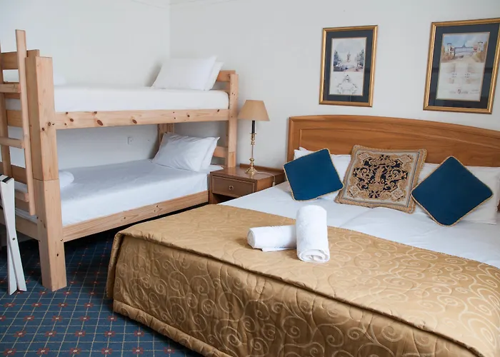 Altona Lodge