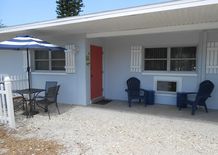 Sunshine Island Inn - Adults Only