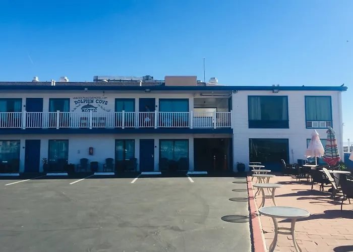 Dolphin Cove Motel