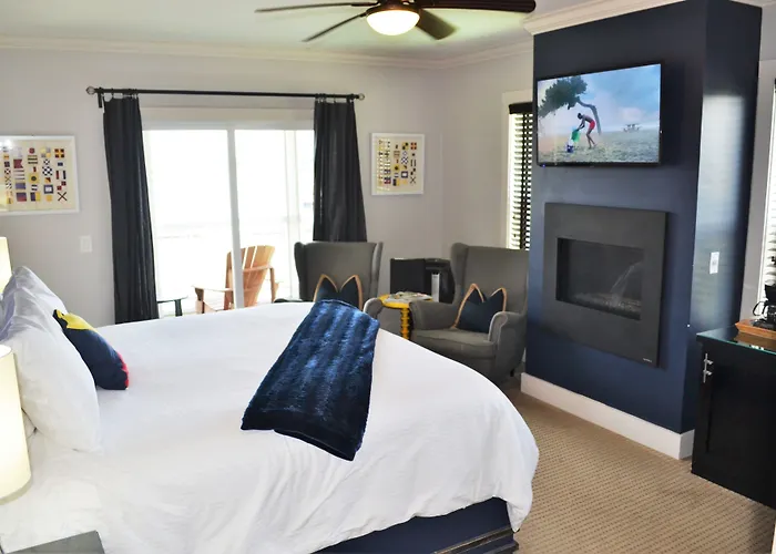 Regatta Inn - Adults Only