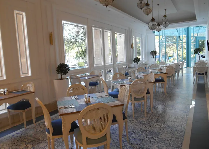 Noor Hotel