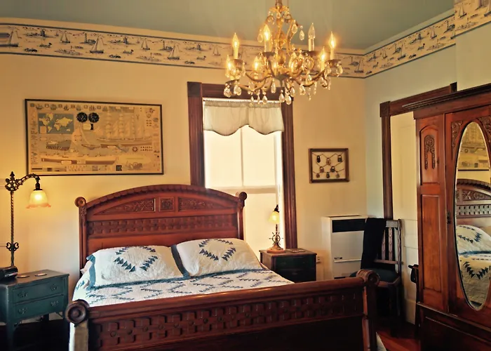 Captain'S Inn At Moss Landing