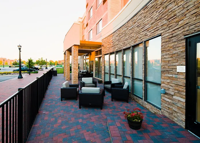 Courtyard By Marriott Bay City